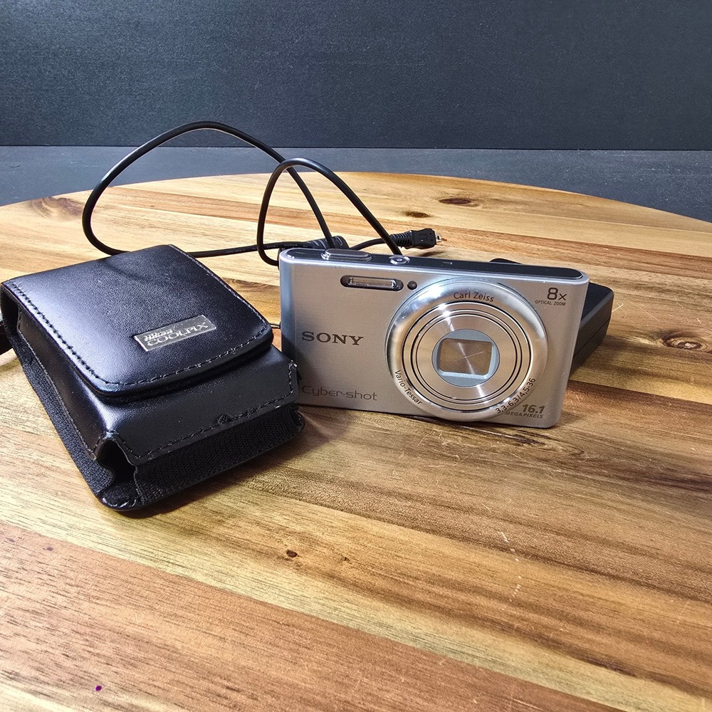 Sony CyberShot DSC-W730 Digital Camera Silver 16.1MP 8x Zoom Digicam Bundle WORK